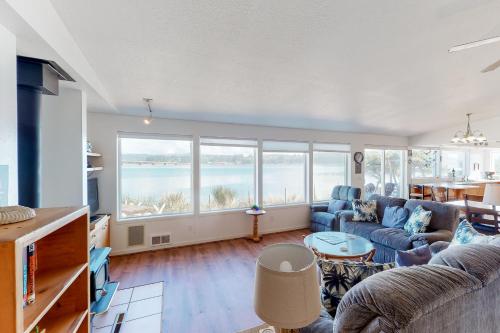 Harbor House – Photos 2