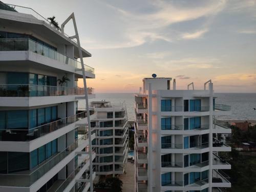 a view of the ocean from a building at Lujoso Apartamento Sector Morros Vista al Mar in Cartagena de Indias