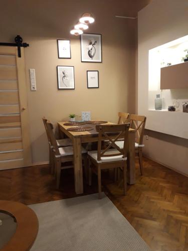 Zdjęcie z galerii obiektu Hangulat apartman w Miszkolcu