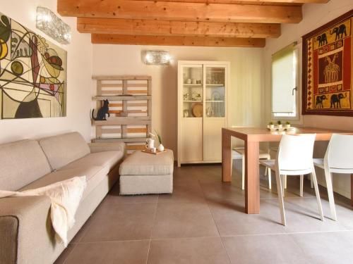 Welc-om Golden Apartment