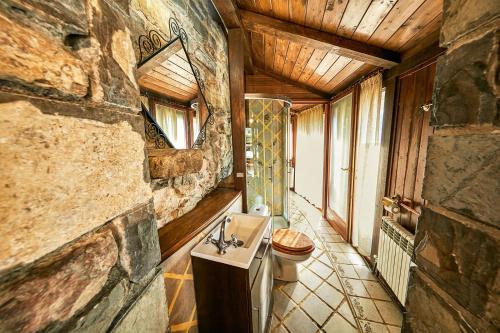 Ένα μπάνιο στο CASA Guardafuentes de Ordesa