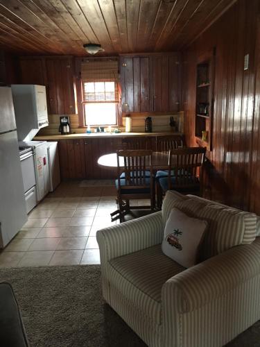 The Pirates' Retreat cottage – Photos 3