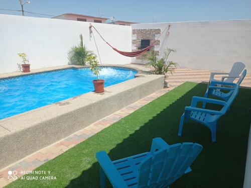 Gallery image of Casa con piscina en General Villamil Playas, acabados de lujo muy confortable in Playas