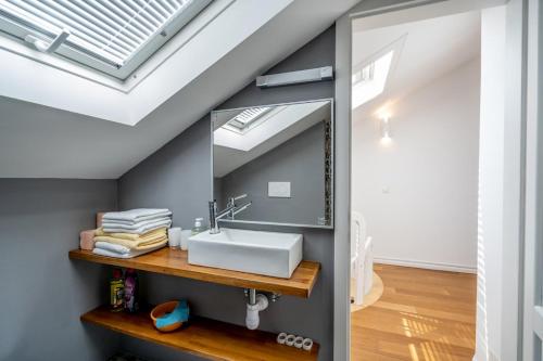 Φωτογραφία από το άλμπουμ του Apartments INN Baska Voda σε Baška Voda