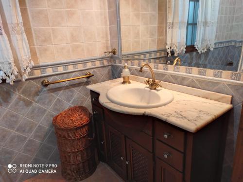 A bathroom at LOS ABUELOS