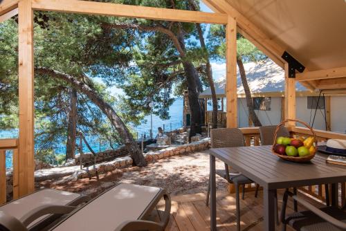 Gallery image of Wine Resort Adriatic Mikulic in Orebić