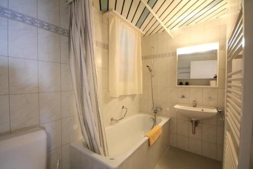 Ванна кімната в Chalet Bergli