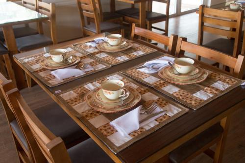 ห้องอาหารหรือที่รับประทานอาหารของ Pousada Terra dos Pássaros