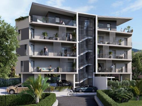 apartamentowiec z balkonem w obiekcie Suite Butterfly - dolce vita at lake garda w mieście Riva del Garda