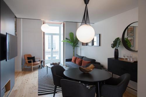 FLH Intendente Elegant Mezzanine with Balcony