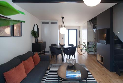 FLH Intendente Elegant Mezzanine with Balcony