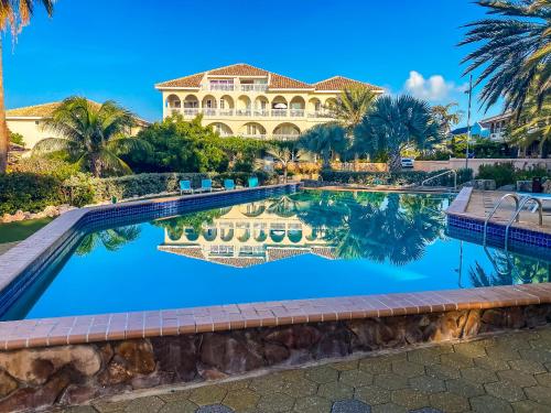 Kolam renang di atau dekat dengan Curacao Luxury Holiday Rentals