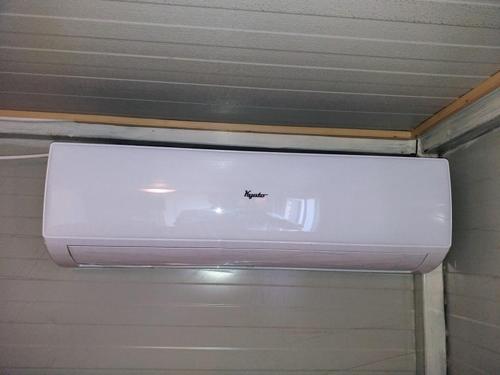 Foto dalla galleria di Two Rooms Cabin House (Self Check-In) a Bucarest