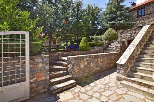 Giardino di Luxurious Residence at the Village Square