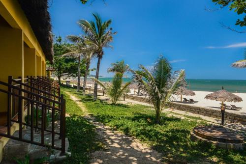 Gallery image of White Sand Resort Mui Ne in Mui Ne