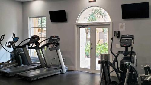 Fitness centrum a/nebo fitness zařízení v ubytování The Nautical! Amazing 3Bed 2Bath Apartment at Aventura Yacht Club