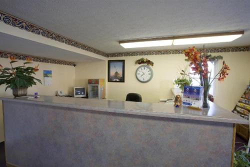 Afbeelding uit fotogalerij van America's Best Value Inn Litchfield in Litchfield