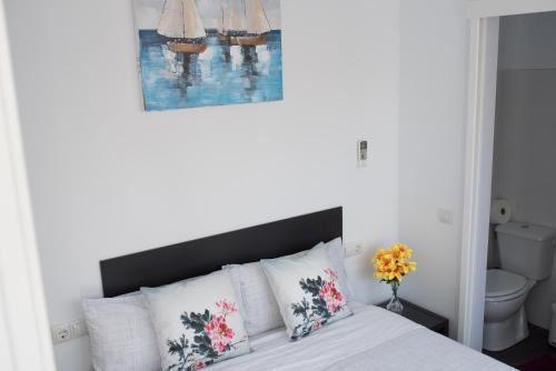 Gallery image of AYZ Frailes - Auto check-in property in Málaga