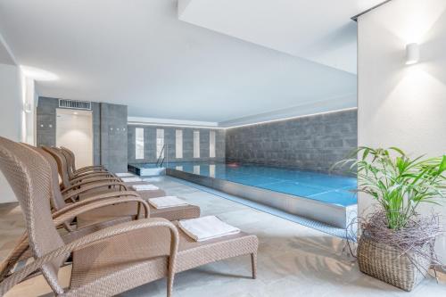 Bazén v ubytování Alpenhotel Zimba nebo v jeho okolí