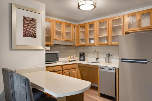 Staybridge Suites San Antonio Downtown Convention Center, an IHG Hotel Image