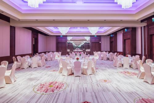 Galería fotográfica de Crowne Plaza Duqm by IHG en Duqm