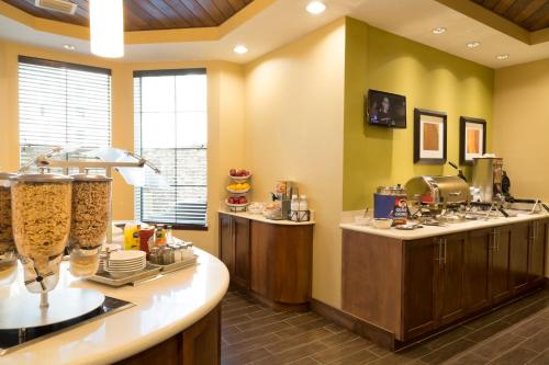 Staybridge Suites Orlando at SeaWorld by IHG - Free Breakfast & Shuttle to SeaWorld Parks photo 25