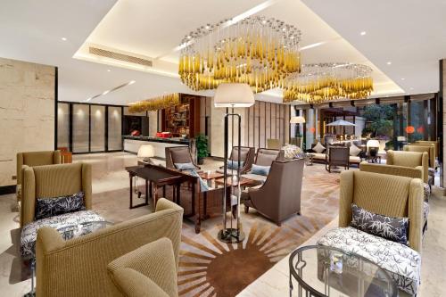 Χώρος καθιστικού στο Crowne Plaza Sanya City Center by IHG