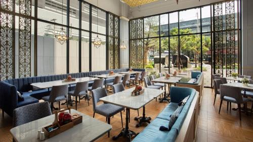 Restorāns vai citas vietas, kur ieturēt maltīti, naktsmītnē Staybridge Suites Bangkok Thonglor, an IHG Hotel