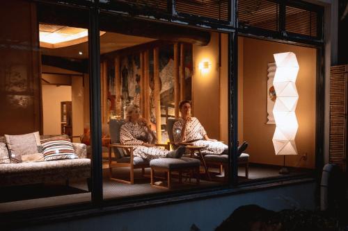 Επισκέπτες που μένουν στο Nishiyama Ryokan - Established in 1953