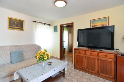 House Vežnaveri 2063 – Photos 3