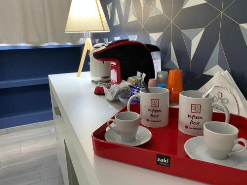 Παροχές για τσάι/καφέ στο 2B Fifteen Floor Suite Napoli