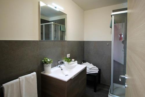 Bilik mandi di Residence Felice
