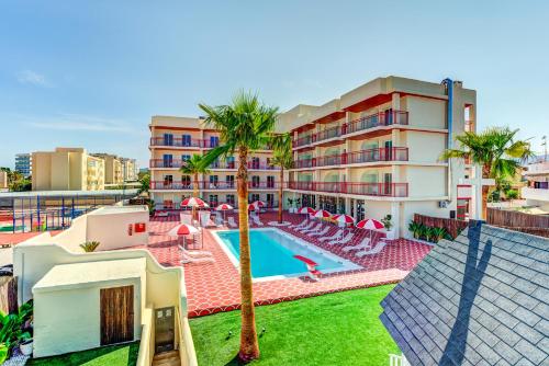 Romeos Ibiza - Adults Only, Bahia de Sant Antoni ...