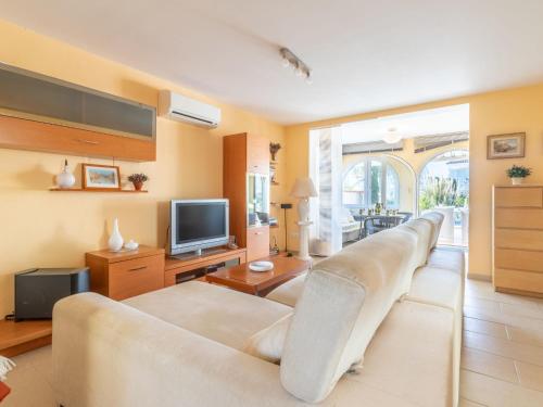 Holiday Home Bonica by Interhome