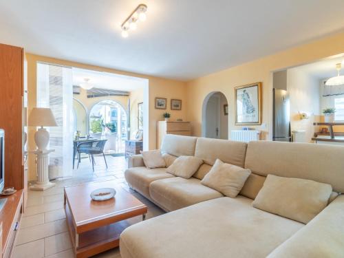 Foto dalla galleria di Holiday Home Bonica by Interhome a Empuriabrava