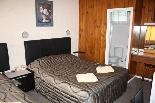Cama o camas de una habitación en Nhill Oasis Motel