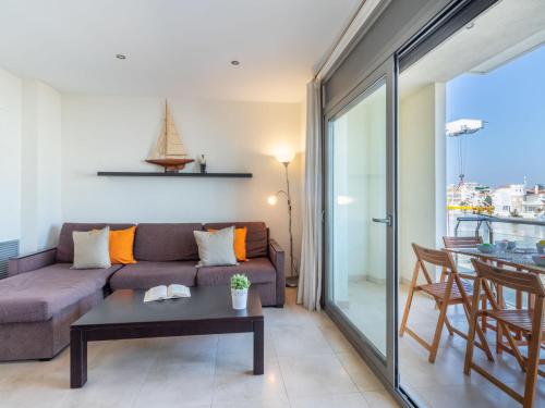 Apartment Del Port-4 by Interhome
