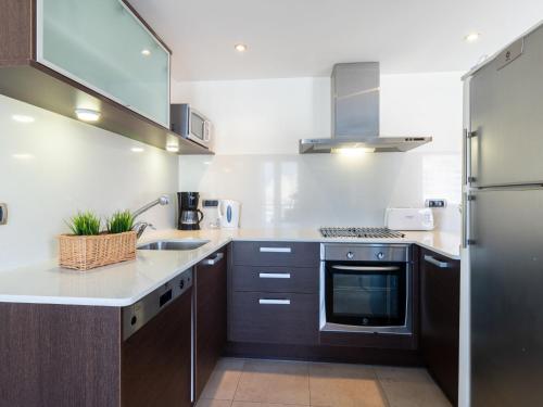 Apartment Del Port-4 by Interhome