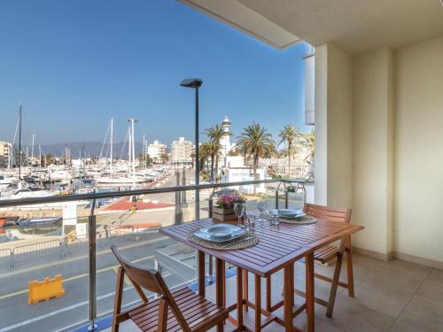 Apartment Del Port-5 by Interhome