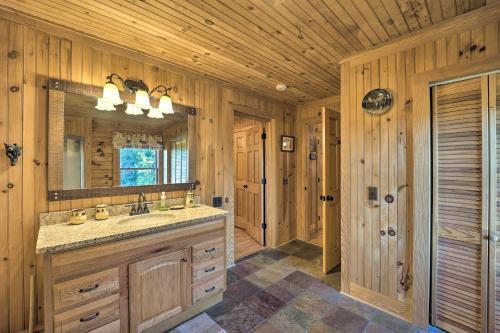 Bathroom sa Blue Ridge Hideaway with Game Room and Mountain Views!