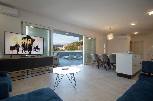 Gallery image of Luxury Blue Villas Vis in Vis