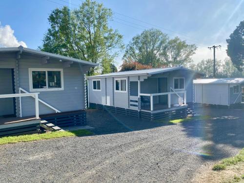 two mobile homes are parked next to each other at Jenolan Holiday Park Oberon in Oberon