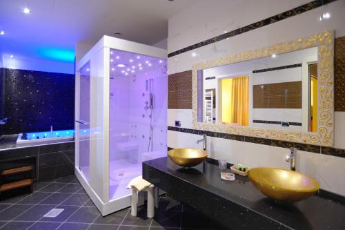 Bilik mandi di Hotel Terme All'Alba