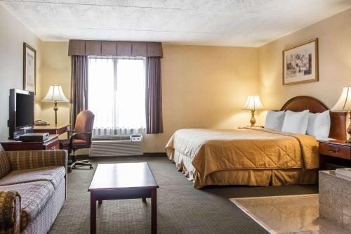 Ένα ή περισσότερα κρεβάτια σε δωμάτιο στο Quality Inn Hackettstown - Long Valley