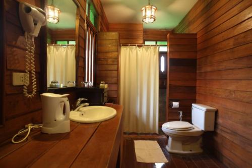 Baan Krating Pai Resort - SHA Plus tesisinde bir banyo