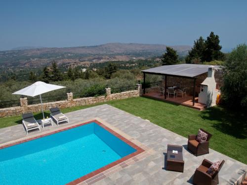Бассейн в Villa Avra Vrisses Crete или поблизости