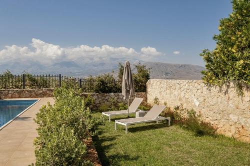 Πισίνα στο ή κοντά στο Villa Anemi