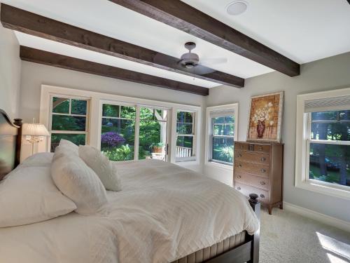 Giường trong phòng chung tại Mount Saalbach