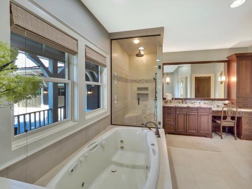 Phòng tắm tại Mount Saalbach