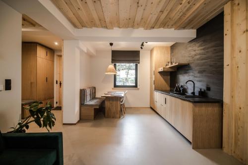 Kuchyňa alebo kuchynka v ubytovaní Apartamenty u Bułecki
